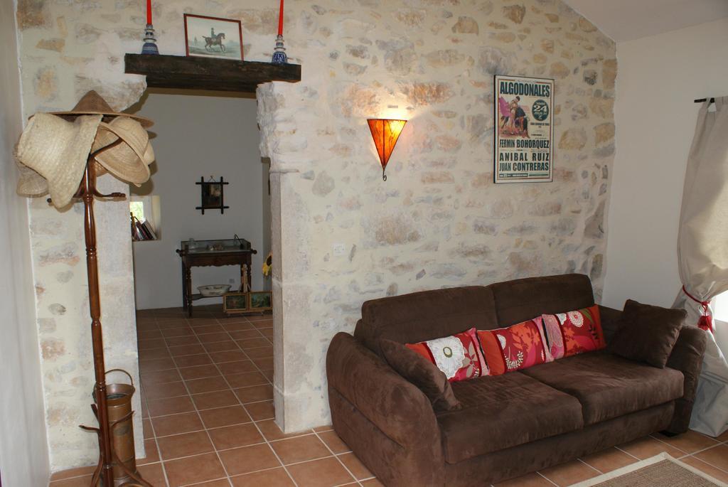 Chez Bacchus Bed and Breakfast Gras Kamer foto