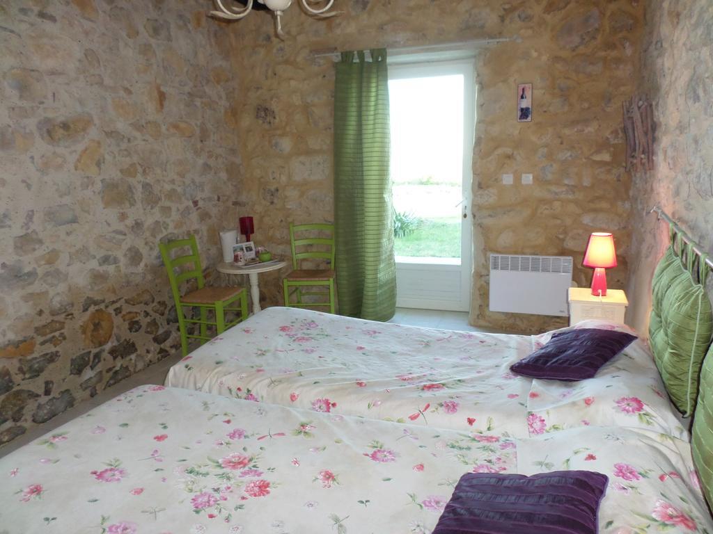 Chez Bacchus Bed and Breakfast Gras Kamer foto