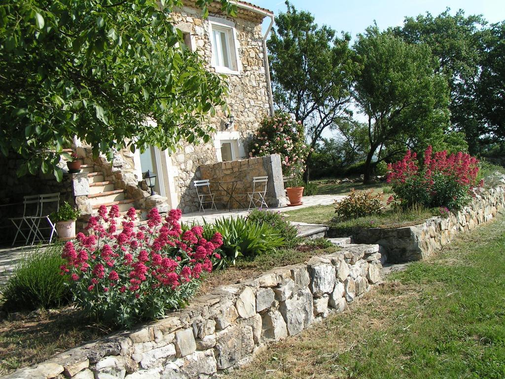 Chez Bacchus Bed and Breakfast Gras Buitenkant foto
