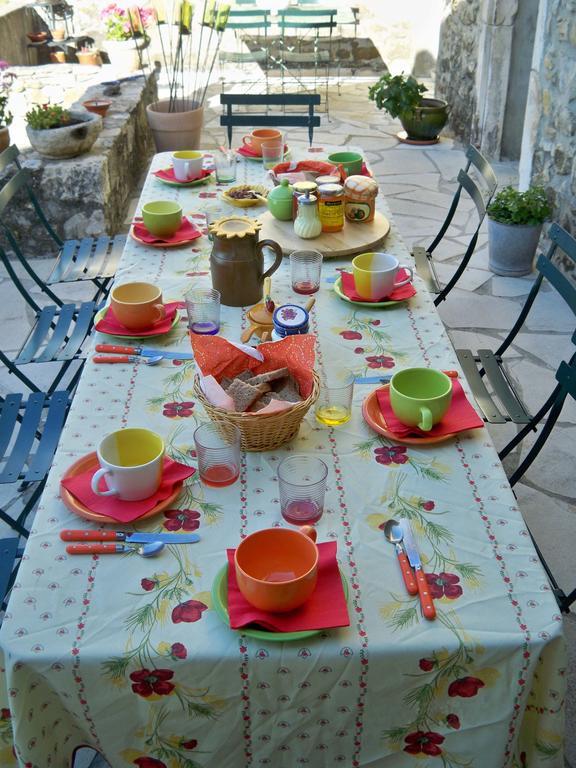 Chez Bacchus Bed and Breakfast Gras Buitenkant foto